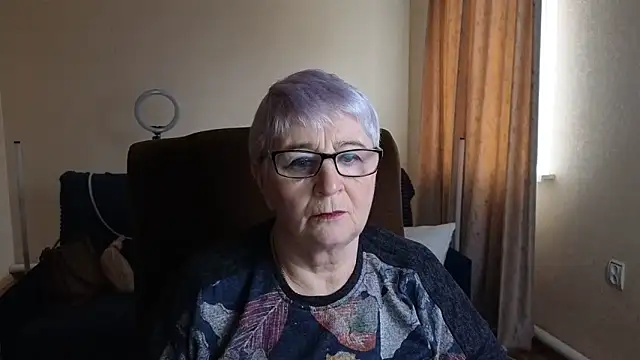 Sandra Snowflake online show from 04.13.26