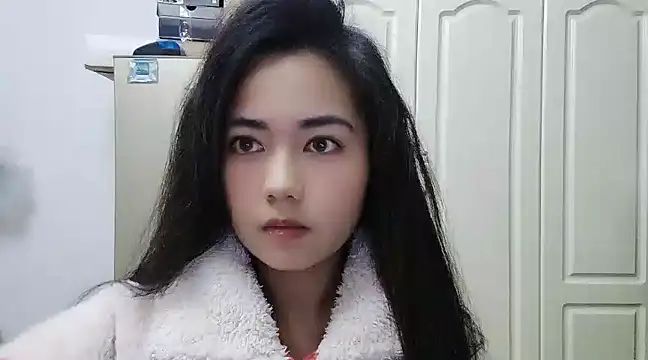 Snapshot of Lucy-xixi chatting on 02.22.25 Lucy-xixi online show from 02.22.25