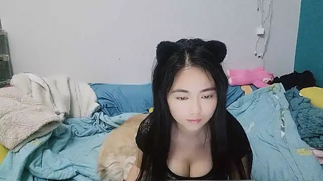 Snapshot of Lucy-xixi chatting on 03.14.25 Lucy-xixi online show from 03.14.25