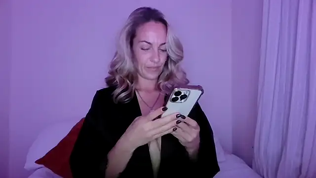 Edenfox- online show from 10.10.25