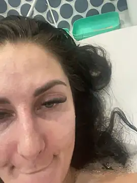 Veronicavirus online show from 02.16.25