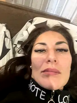 Veronicavirus online show from 10.22.25