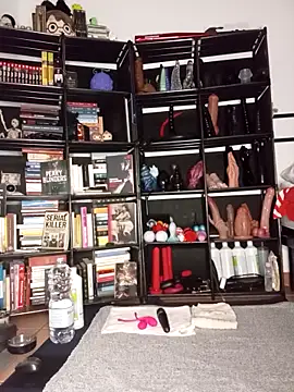 MirianaB online show from 10.27.25