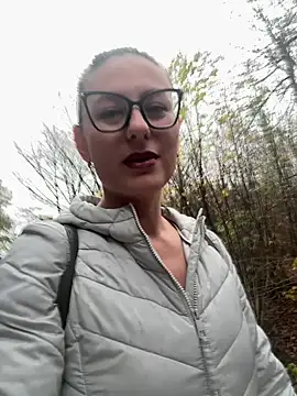 Snapshot of AvaFlowers6 chatting on 11.02.25 AvaFlowers6 online show from 11.02.25