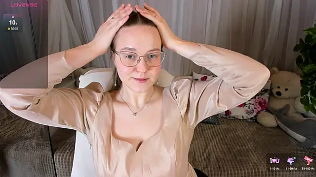 Snapshot of Rada_Woods chatting on 02.19.25 Rada Woods online show from 02.19.25