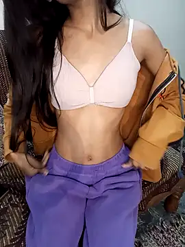 Snapshot of yourslady_ chatting on 03.04.25 yourslady  online show from 03.04.25