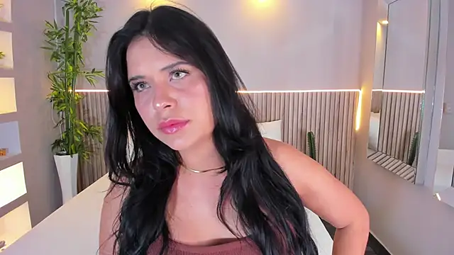 Snapshot of GeorginaReyes chatting on 12.02.25 GeorginaReyes online show from 12.02.25