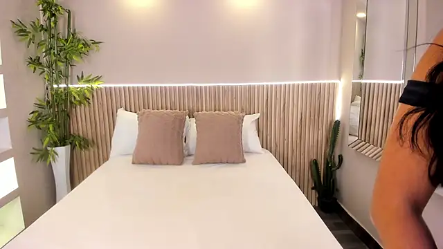 GeorginaReyes online show from 04.18.26