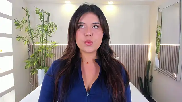 Snapshot of GeorginaReyes chatting on 06.19.26 GeorginaReyes online show from 06.19.26