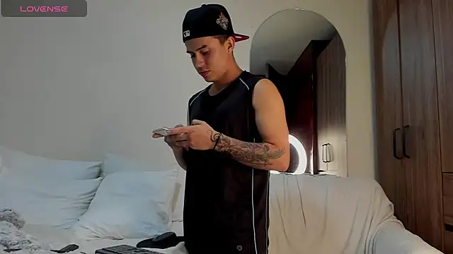 mattiwsmorris  online show from 04.18.26