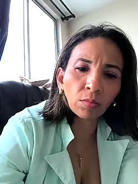 Mrsvictoriaaa online show from 02.28.25