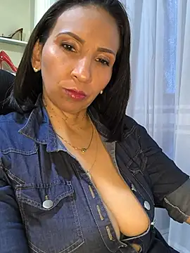 Snapshot of Mrsvictoriaaa chatting on 06.26.26 Mrsvictoriaaa online show from 06.26.26