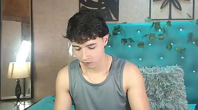 LiamAndrewzz online show from 02.20.25