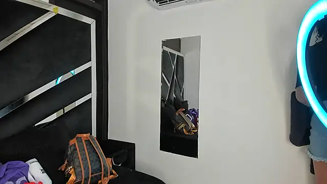 Rubyxht online show from 12.21.25