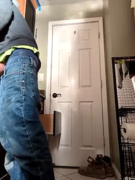 Snapshot of QueenM3 chatting on 02.27.25 QueenM3 online show from 02.27.25