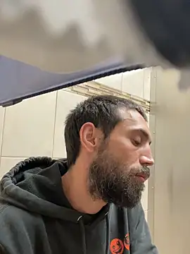 Snapshot of QueenM3 chatting on 10.10.25 QueenM3 online show from 10.10.25