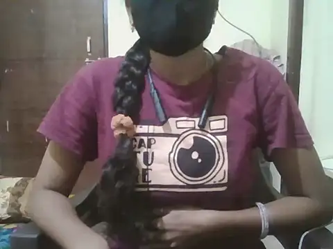 Snapshot of cutee_telugu chatting on 11.25.25 cutee telugu online show from 11.25.25