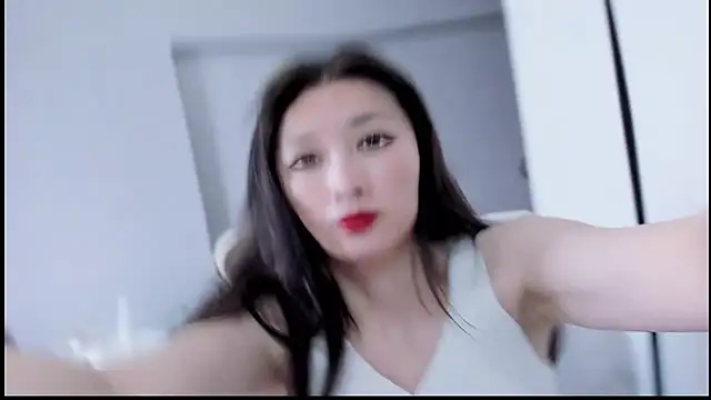 Snapshot of A_dabo chatting on 11.01.25 A dabo online show from 11.01.25