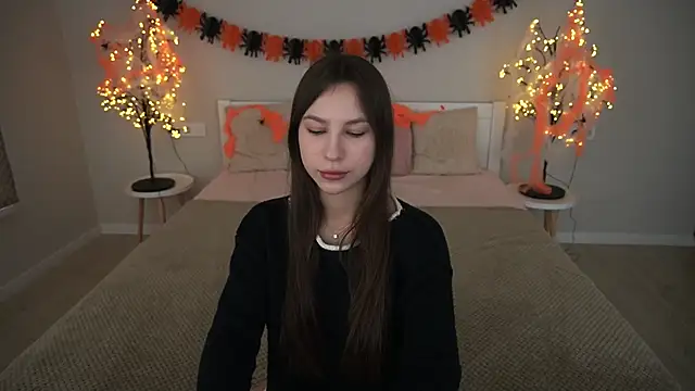 PaigePrado online show from 10.22.25