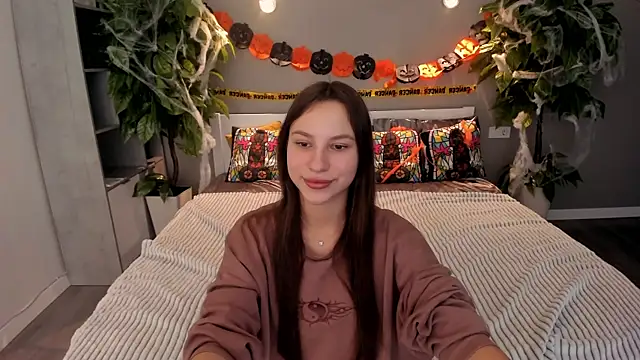 PaigePrado online show from 10.29.25