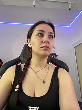 AshleySkott  online show from 10.28.25