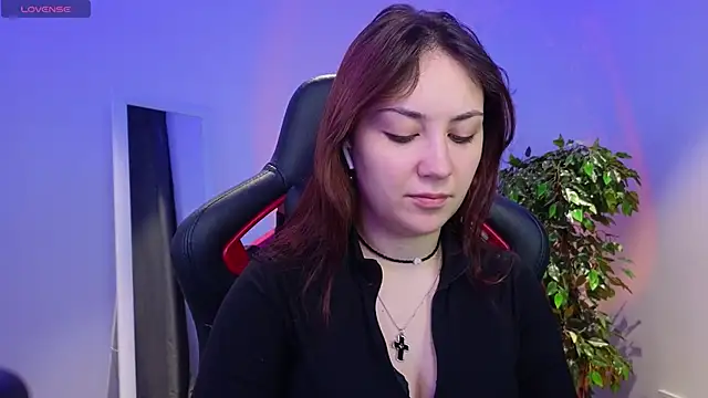 Snapshot of AshleySkott_ chatting on 12.19.25 AshleySkott online show from 12.19.25