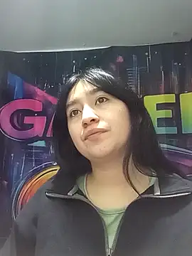 Arielle lov online show from 04.17.26