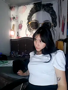 Arielle lov online show from 04.18.26