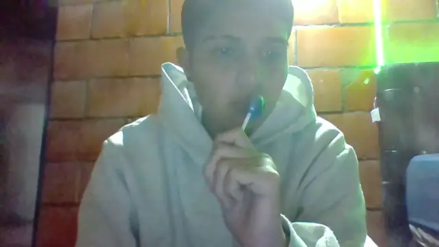 Snapshot of cora-gunn chatting on 03.16.25 cora-gunn online show from 03.16.25