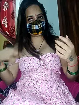 Snapshot of DesiLeela chatting on 09.11.25 DesiLeela online show from 09.11.25