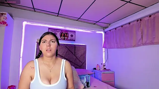 Snapshot of Cristal_Smith20 chatting on 11.27.25 Cristal Smith20 online show from 11.27.25