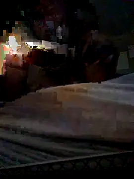 Snapshot of TwistedR chatting on 11.21.25 TwistedR online show from 11.21.25