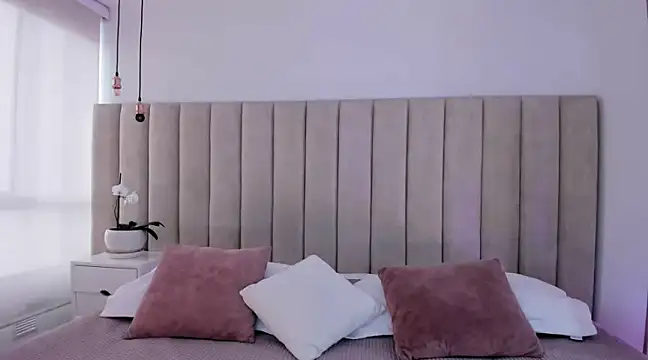 miss martiina online show from 03.16.25