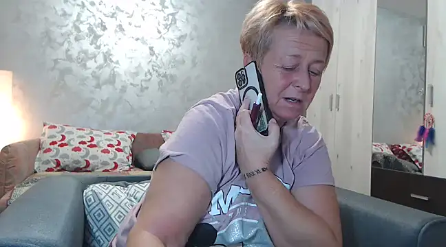 RosesandLillies online show from 01.28.25