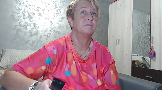 RosesandLillies online show from 02.06.25