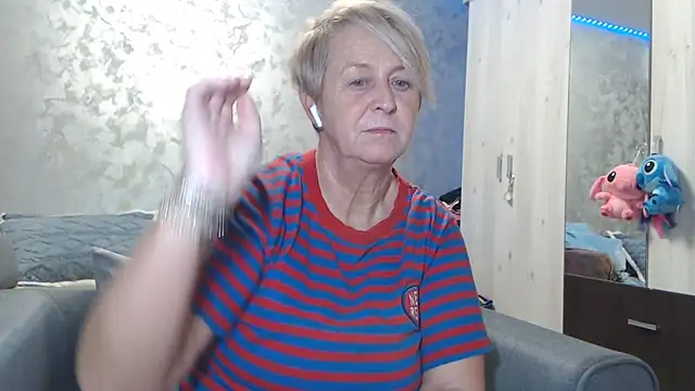 RosesandLillies online show from 02.02.26