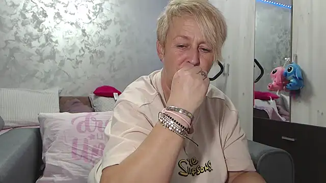 RosesandLillies online show from 04.19.26