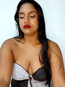 Snapshot of victoria_roussee chatting on 03.22.25 victoria roussee online show from 03.22.25
