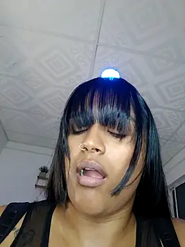 victoria roussee online show from 11.10.25