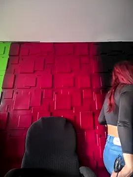 Emily-teen online show from 10.07.25