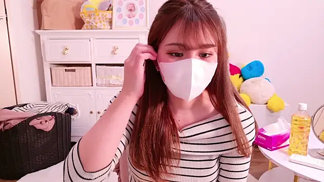 Snapshot of noa_chi chatting on 03.04.25 noa chi online show from 03.04.25