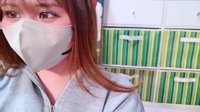 Snapshot of noa_chi chatting on 03.17.25 noa chi online show from 03.17.25