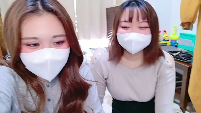 Snapshot of noa_chi chatting on 09.22.25 noa chi online show from 09.22.25