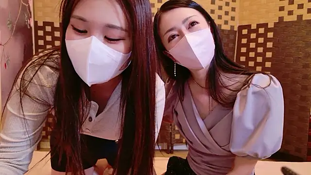 Snapshot of noa_chi chatting on 10.20.25 noa chi online show from 10.20.25