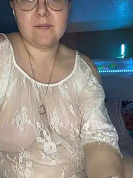 Snapshot of HTXBELLE chatting on 03.19.25 HTXBELLE online show from 03.19.25