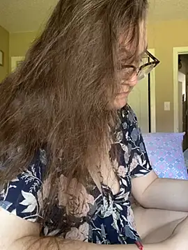 Snapshot of HTXBELLE chatting on 03.19.25 HTXBELLE online show from 03.19.25