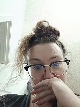 HTXBELLE online show from 11.04.25