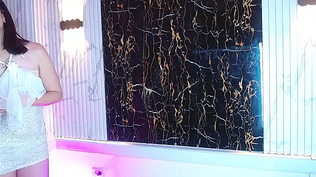 Snapshot of Guxplo_ chatting on 03.02.25 Guxplo  online show from 03.02.25