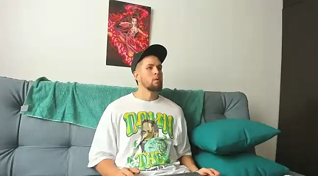 Snapshot of bastianwatson10 chatting on 03.20.25 bastianwatson10 online show from 03.20.25