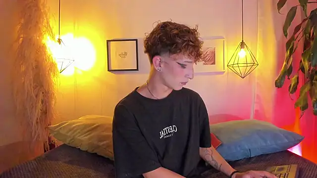 iiangel  online show from 10.10.25